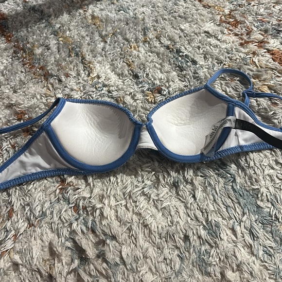 ๐ VS PINK BIKINI TOP ๐ - Picture 3 of 4